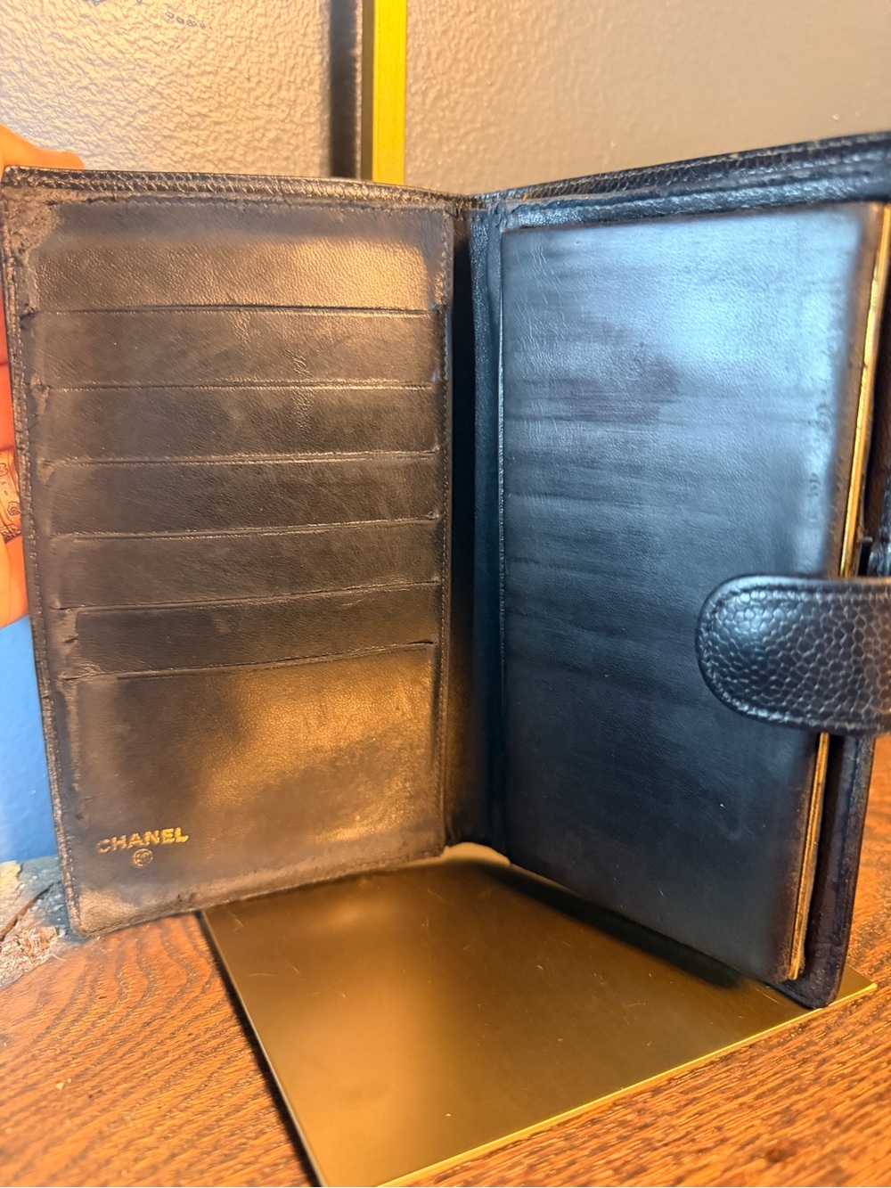 CHANEL Caviar Leather Kiss-lock CC Wallet - Picture 3 of 8